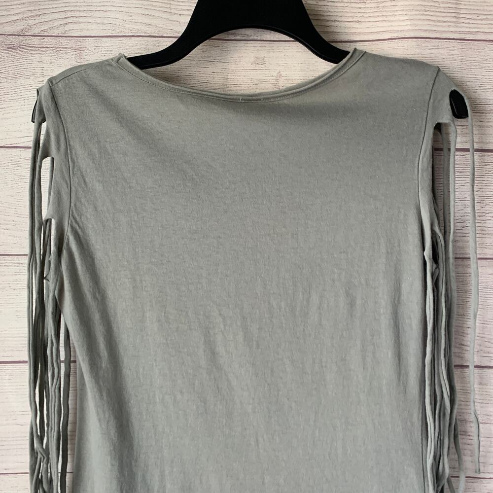 Hybrid Boho Gray Graphic T Shirt Colorful Glitter Feather Fringe Sleeves Size L - Picture 6 of 16